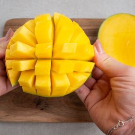 Sådan skærer du nemt en mango
