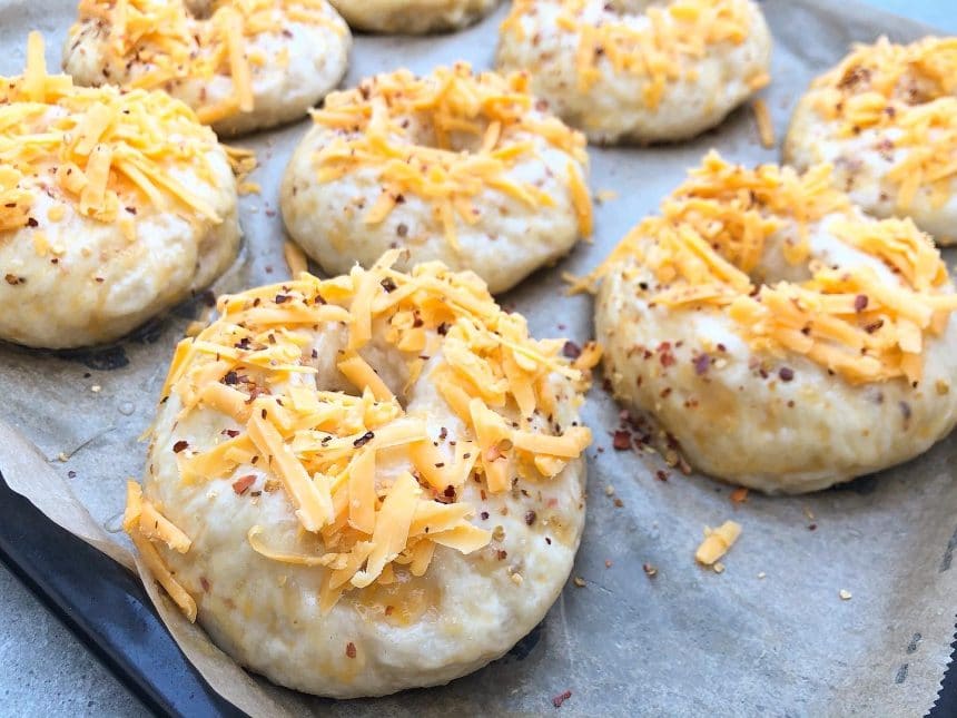 chili cheese bagels