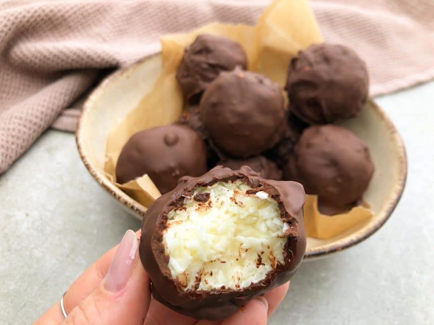 kokoskugler med chokolade