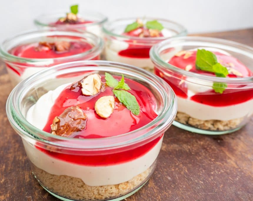 Opskrift på cheesecake i glas med kirsebær 