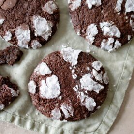 Cracked chokoladecookies