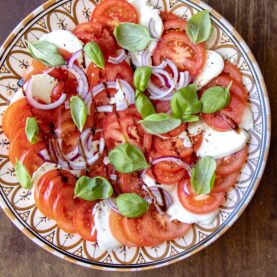 Tomat-mozzarella salat med balsamico